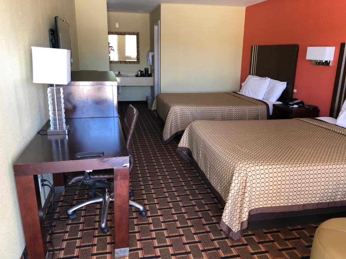 La Grange Executive Inn And Suites Εξωτερικό φωτογραφία