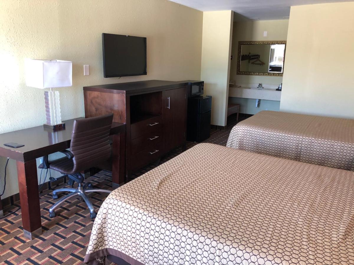 La Grange Executive Inn And Suites Εξωτερικό φωτογραφία