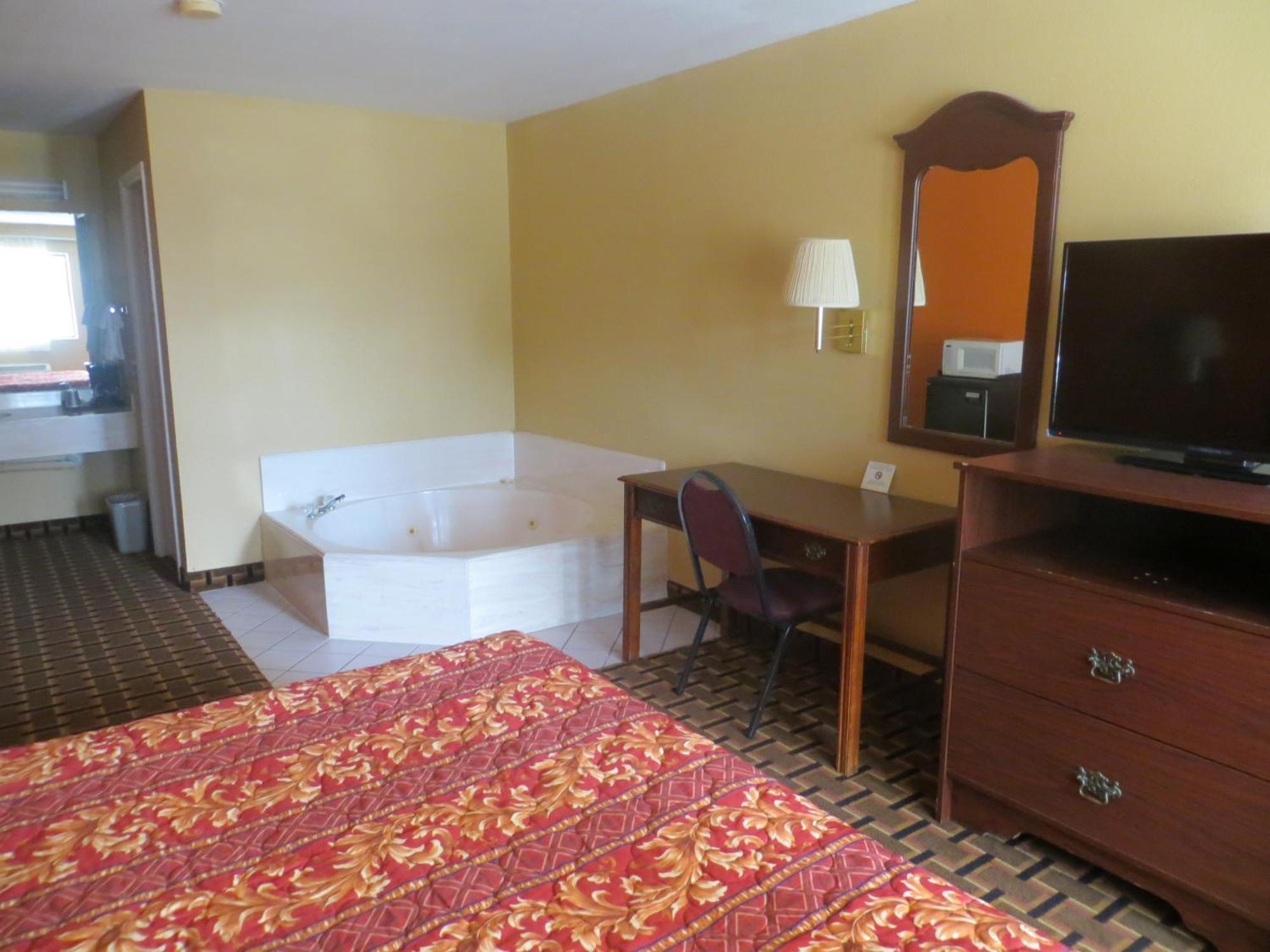 La Grange Executive Inn And Suites Δωμάτιο φωτογραφία